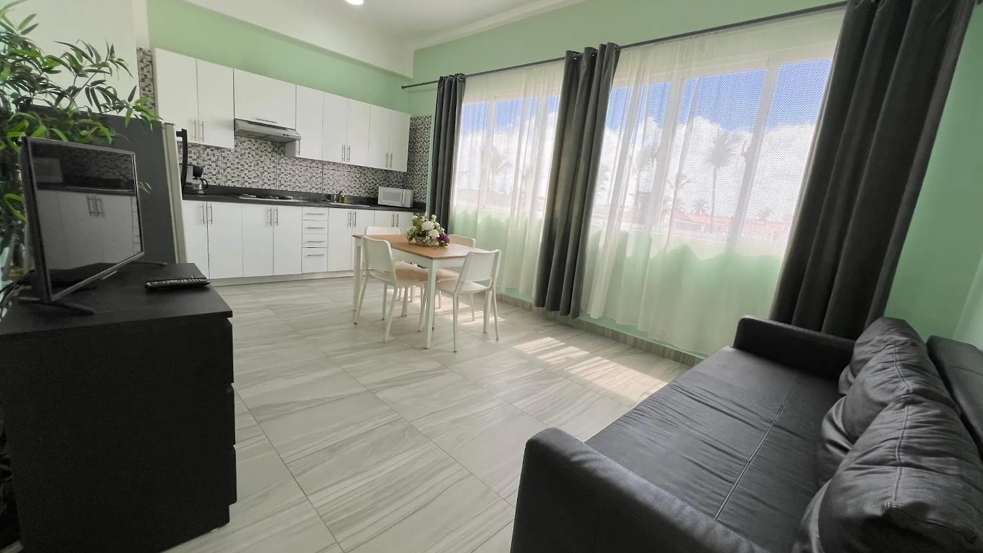 Aparthotel Serenity Suites With Rooftop Pool, Beach Club, Spa, Restaurants Punta Cana
