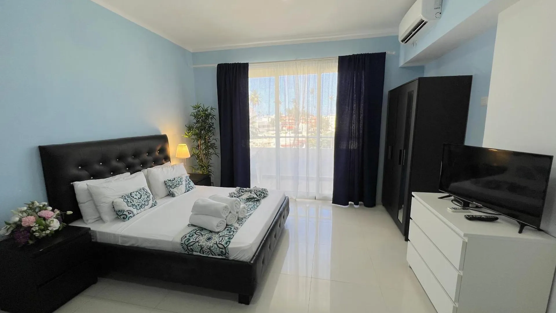 Serenity Suites With Rooftop Pool, Beach Club, Spa, Restaurants Punta Cana 5*,  Dominican Republic