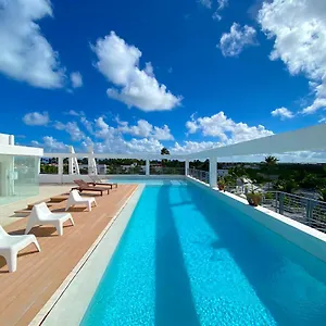 Aparthotel Rooftop Pool Ducassi Suites - Playa Bavaro - Free Wifi & Parking - Best Location